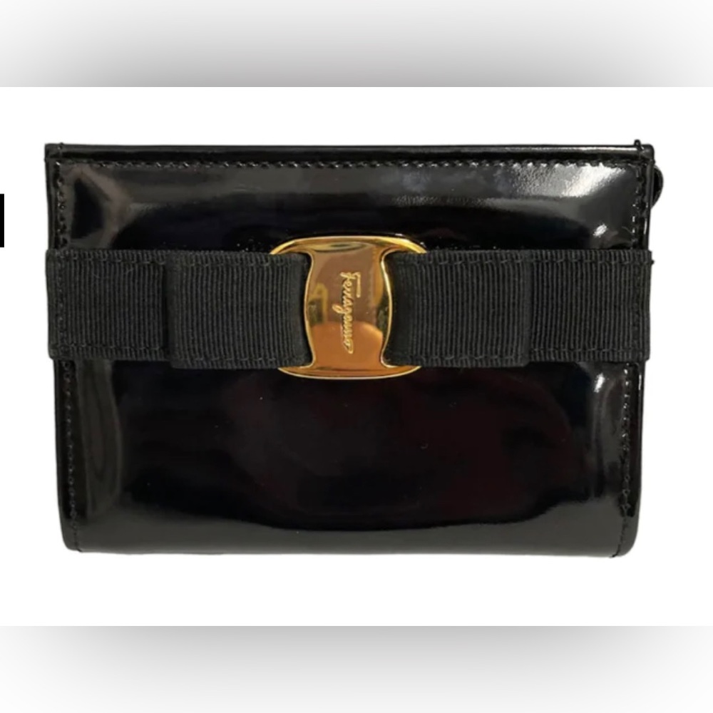 ✨Authentic SALVATORE FERRAGAMO Coin Wallet Keychain